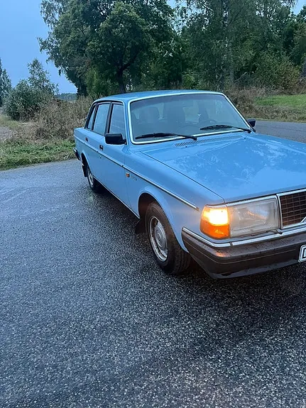 Volvo 240 1984 photo 4