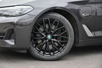 BMW 5 Series 2022 photo 3