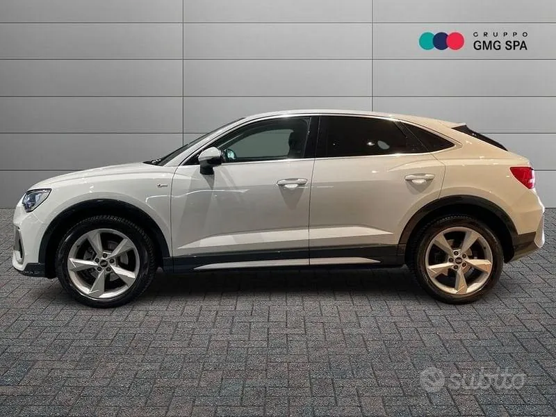Audi Q3 2021 photo 5