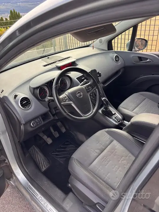 Opel Meriva 2011 photo 2