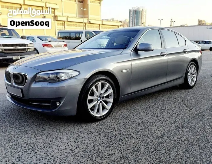 BMW 5 Series 2011 photo 4
