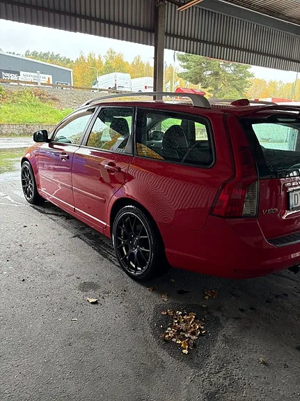 Volvo V50 2012 photo 2