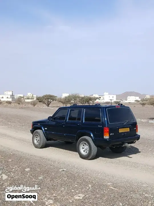 Jeep Cherokee 2021 photo 2