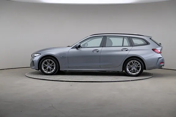 BMW 330E 2023 photo 4