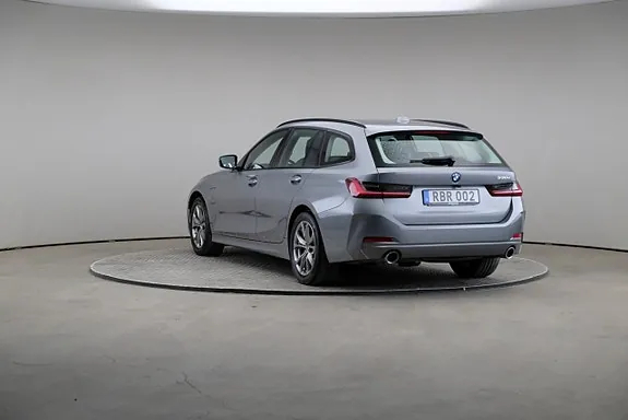 BMW 330E 2023 photo 2