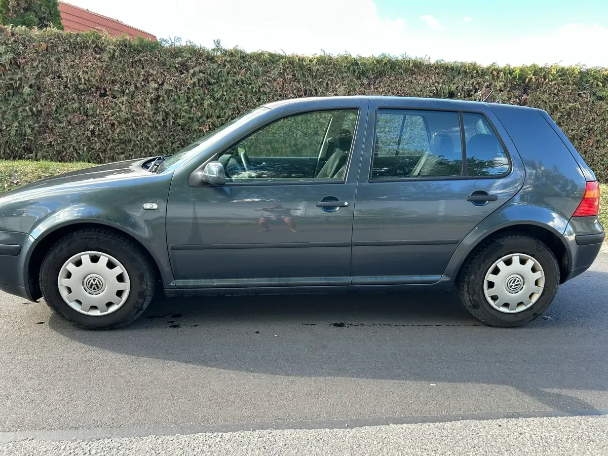 Volkswagen Golf 2000 photo 2