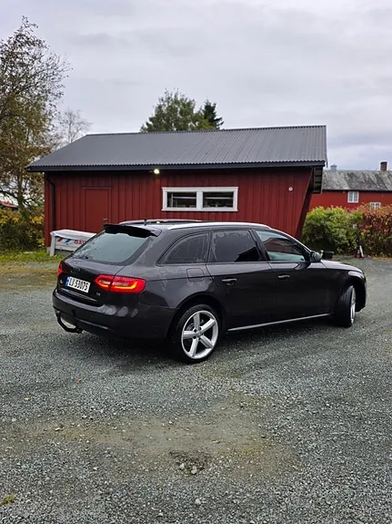 Audi A4 2014 photo 3