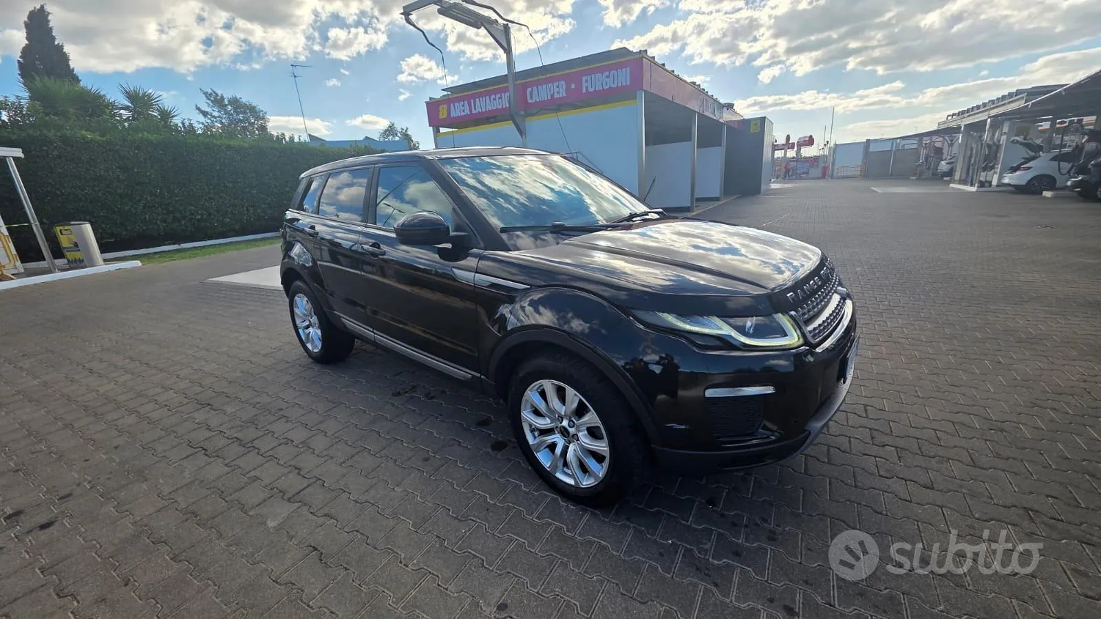 Land Rover Range Rover Evoque 2018 photo 3