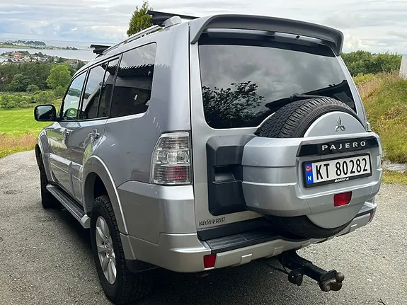 Mitsubishi Pajero 2011 photo 4