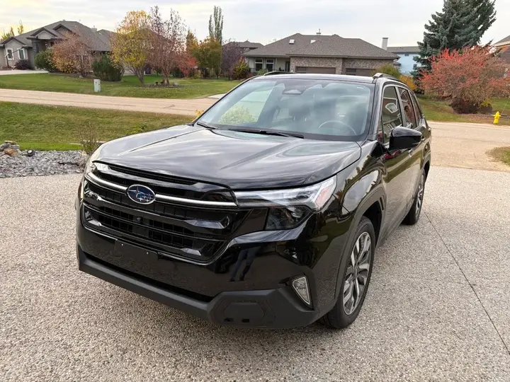 Subaru Forester 2025 photo 2