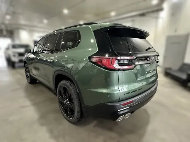 GMC Acadia 2027 photo 3