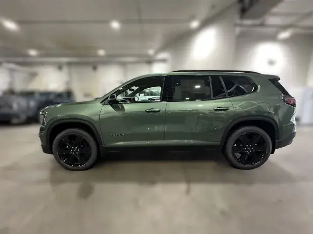 GMC Acadia 2027 photo 2