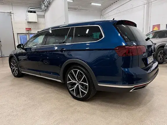 Volkswagen Passat Alltrack 2021 photo 2