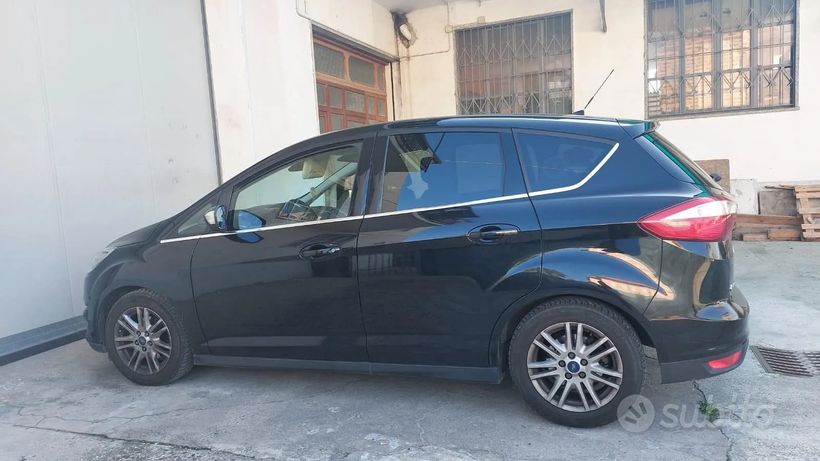 Ford C-Max 2013 photo 2