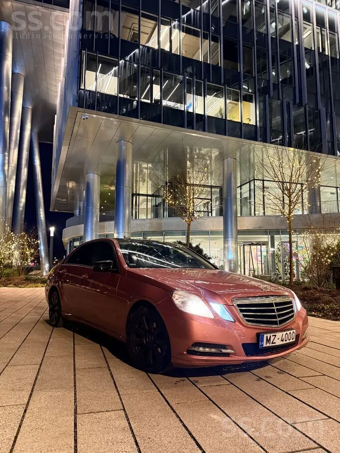 Mercedes-Benz E200 2012 photo 5