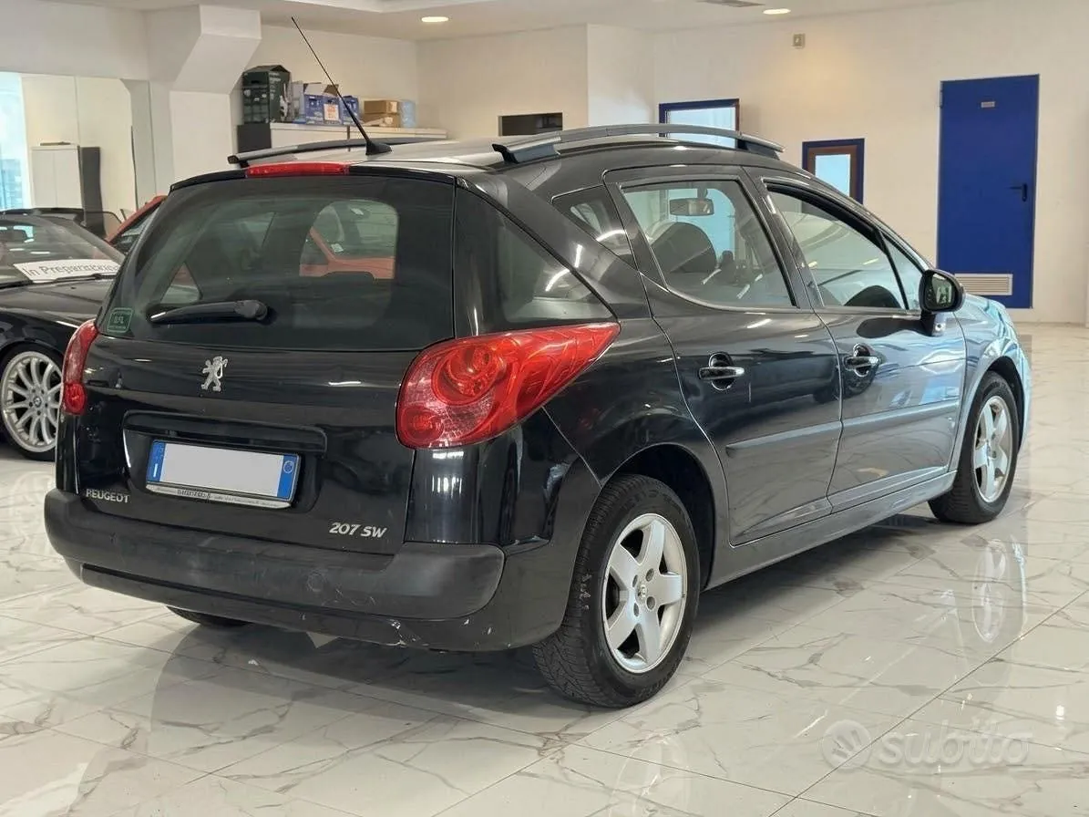 Peugeot 207 2009 photo 3