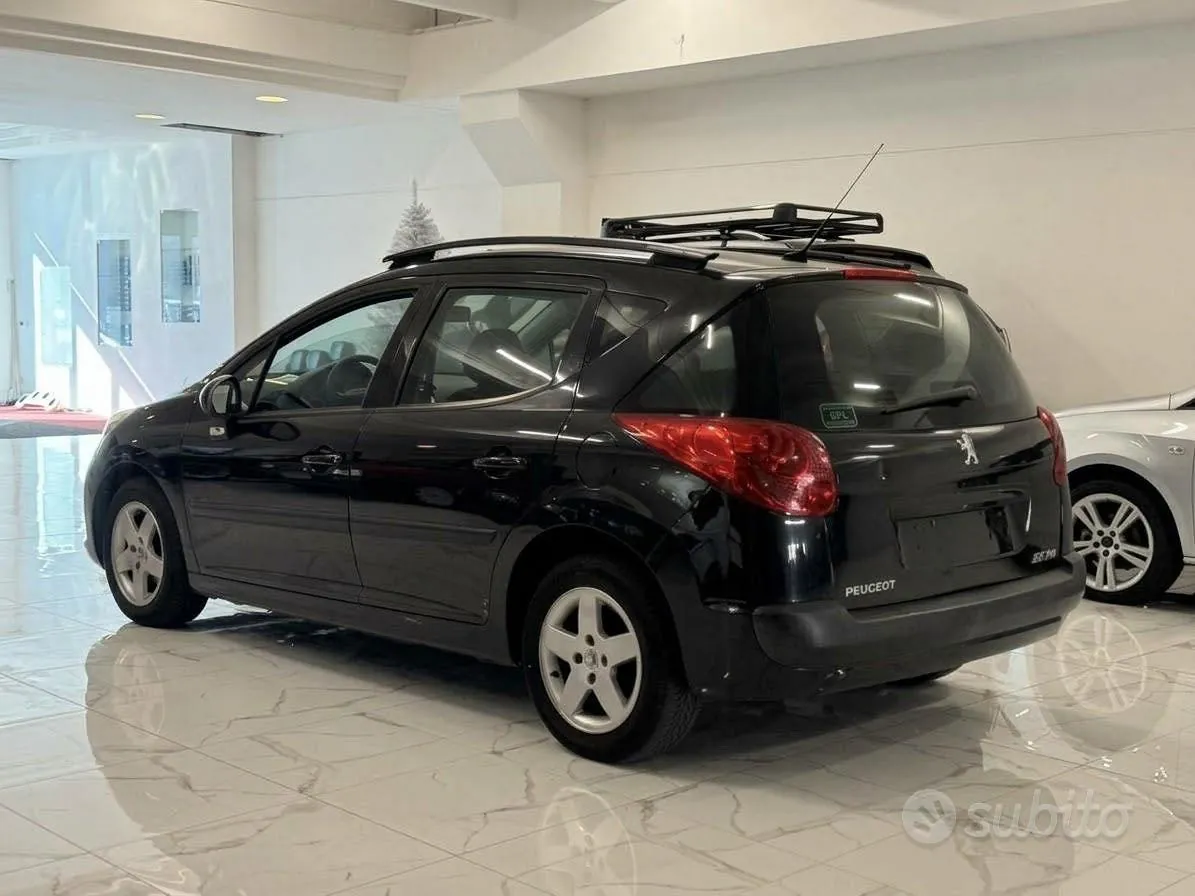 Peugeot 207 2009 photo 4