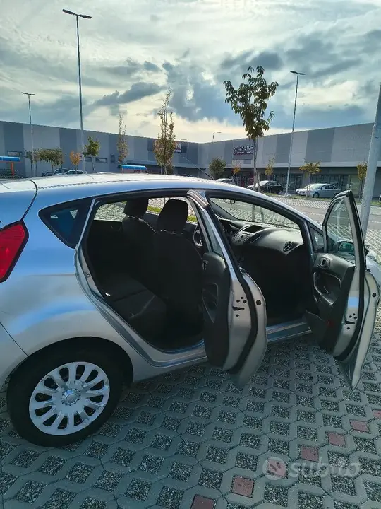 Ford Fiesta 2013 photo 5