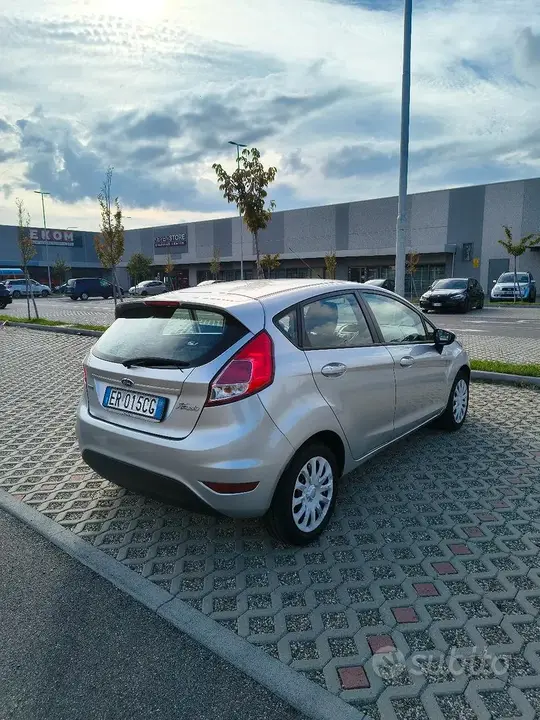 Ford Fiesta 2013 photo 3