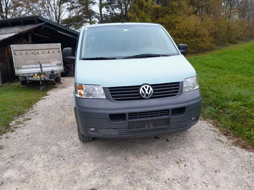 Volkswagen Shuttle