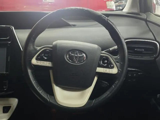 Toyota Prius 2015 photo 3