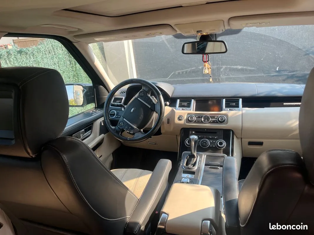 Land Rover Range Rover Sport 2011 photo 2