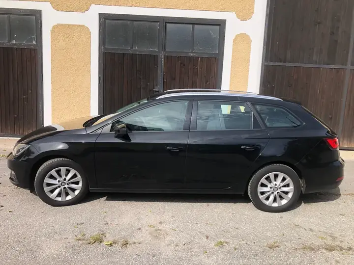 Seat Leon 2019 photo 2