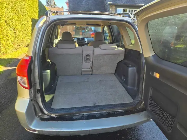 Toyota Rav4 2007 photo 5