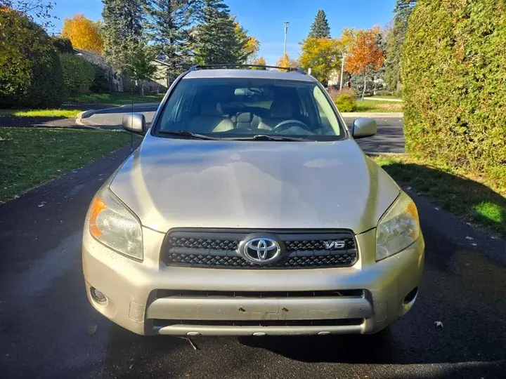 Toyota Rav4 2007 photo 4