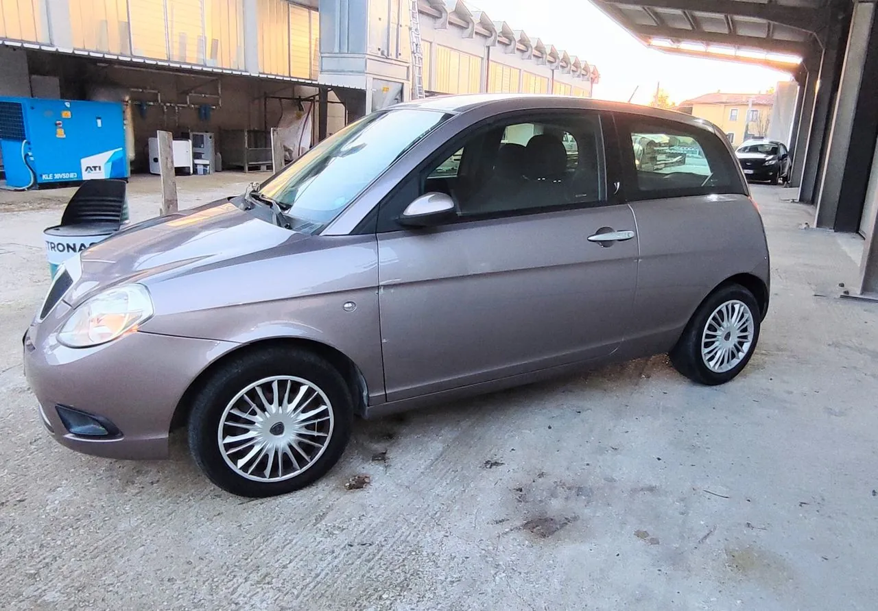 Lancia Ypsilon 2009 photo 2