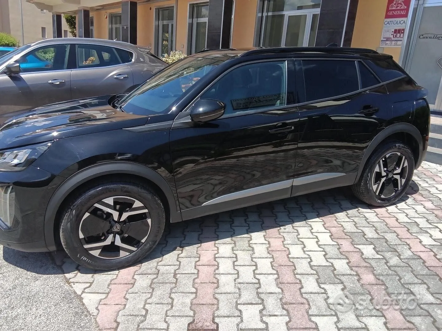 Peugeot 2008 2023 photo 5