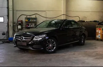 Mercedes-Benz C180D