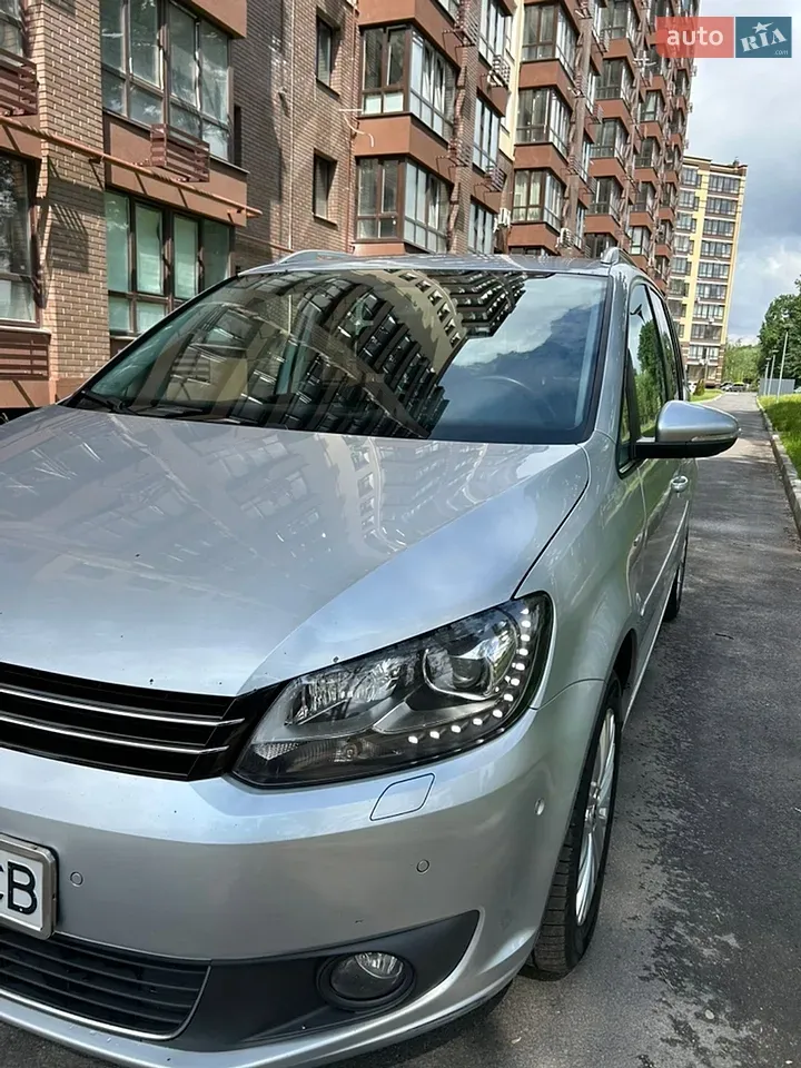 Volkswagen Touran 2015 photo 3