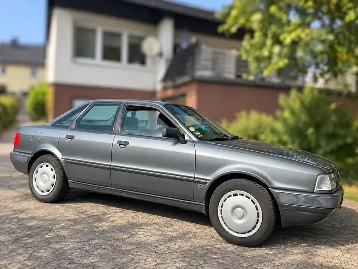 Audi 80