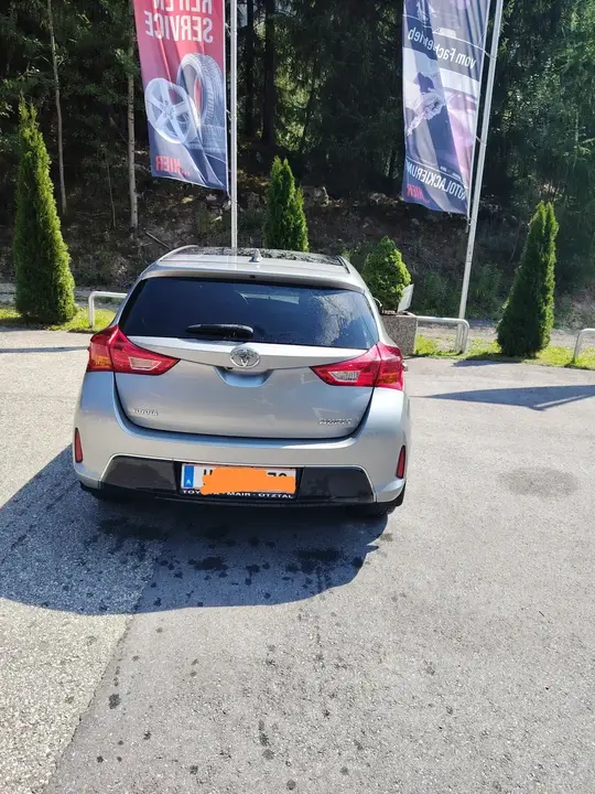 Toyota Auris 2013 photo 2