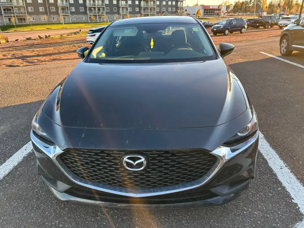 Mazda Mazda3 2023 photo 2