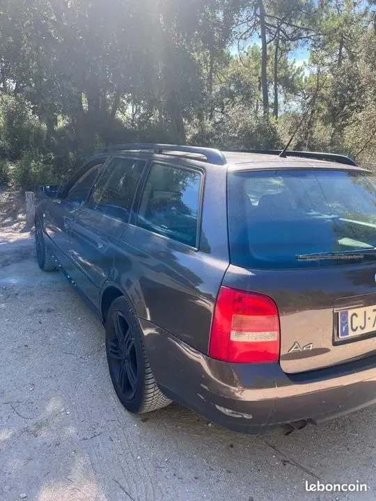Audi A4 2000 photo 2
