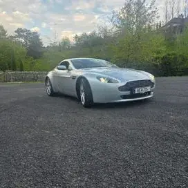 Aston Martin Vantage 2005 photo 2