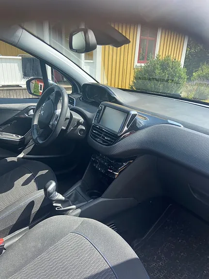 Peugeot 208 2017 photo 5