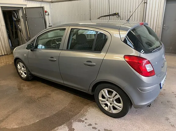 Opel Corsa 2010 photo 4