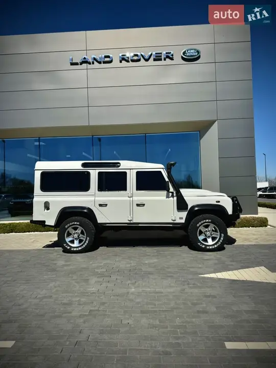 Land Rover Defender 2008 photo 3