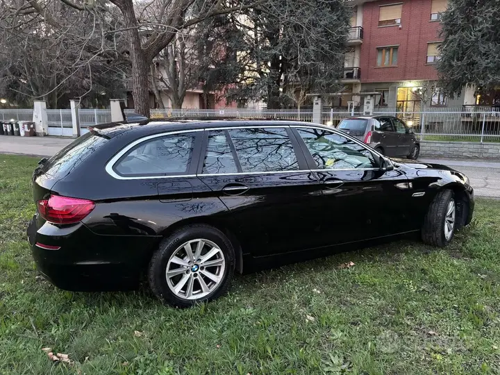 BMW 520 Touring 2014 photo 2