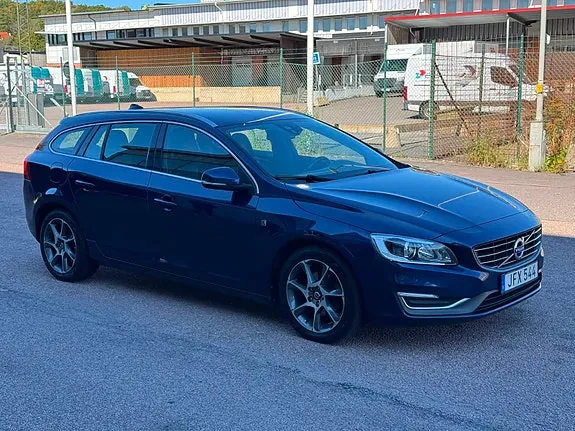 Volvo V60 2015 photo 2