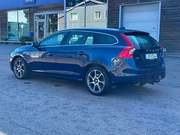 Volvo V60 2015 photo 3