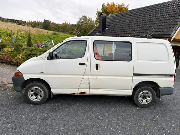 Toyota Hiace 2006 photo 3