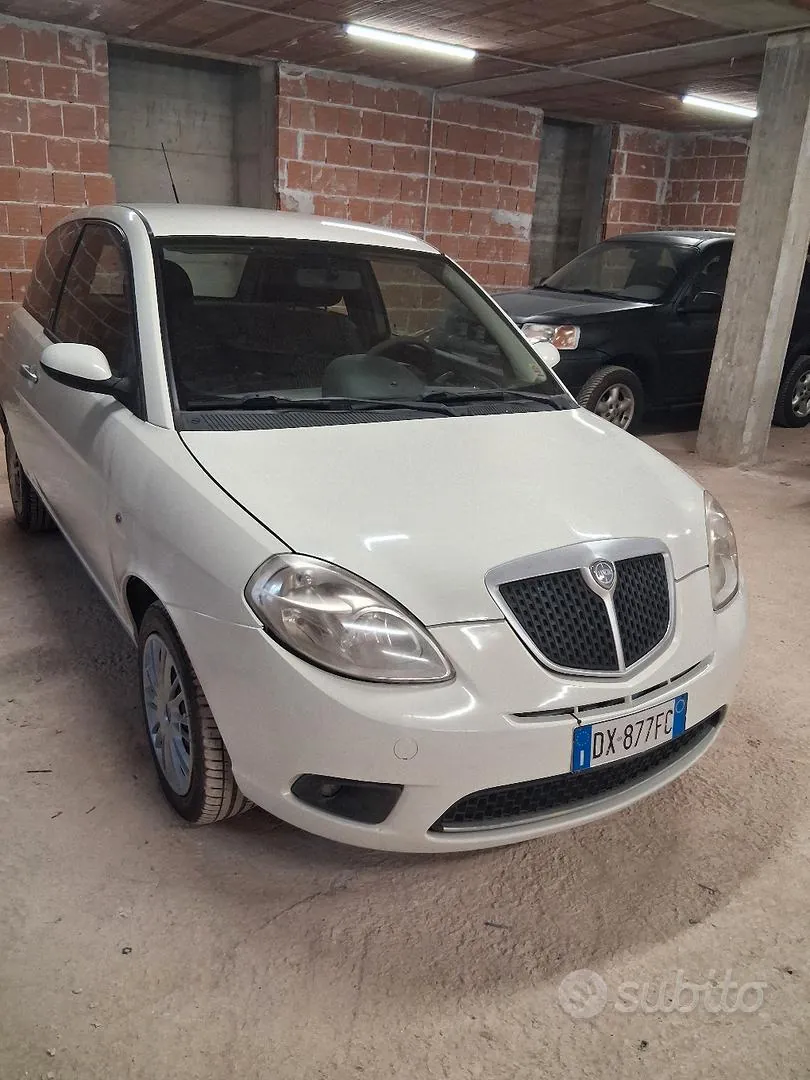 Lancia Ypsilon 2010 photo 3