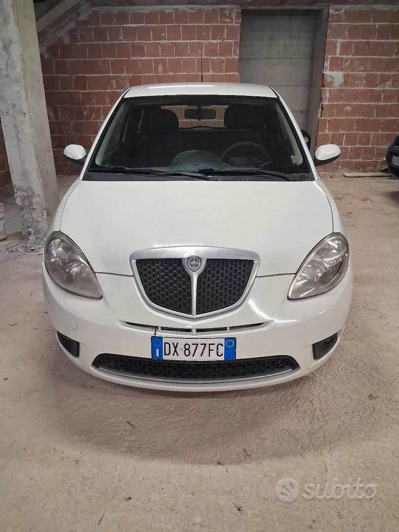 Lancia Ypsilon 2010 photo 4