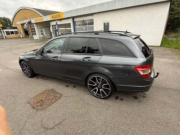Mercedes-Benz C200