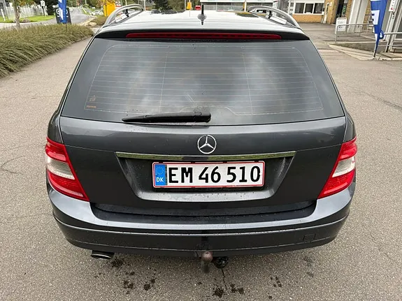 Mercedes-Benz C200 2010 photo 3