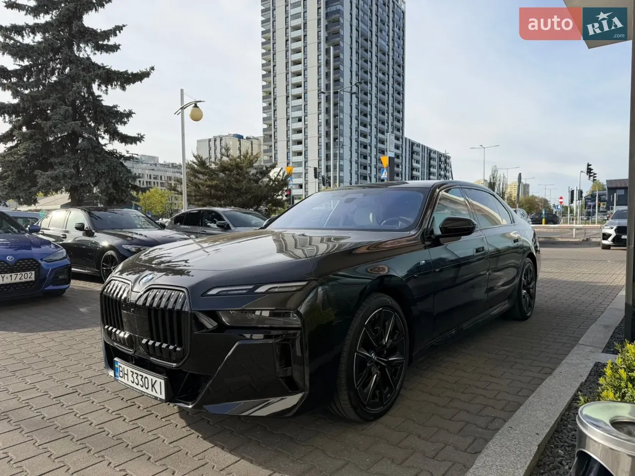 BMW 7 Series 2025 photo 2
